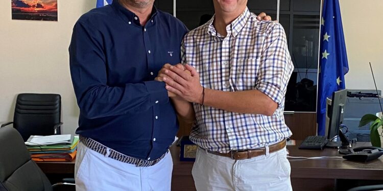 Ο Παναγιώτης Λίβανος στο πλευρό του Γιάννη Λέντζα