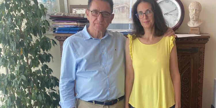 Υποψήφια με τον Δήμαρχο Ζαχάρως Κώστα Αλεξανδρόπουλο και την παράταξη ΝΕ.Δ.Α. η κτηνίατρος κ. Βίκυ Κόντου