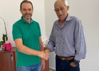 Ο ιατρός Θεόδωρος Θεοδωρακόπουλος συμπορεύεται με τον Γιάννη Λυμπέρη!