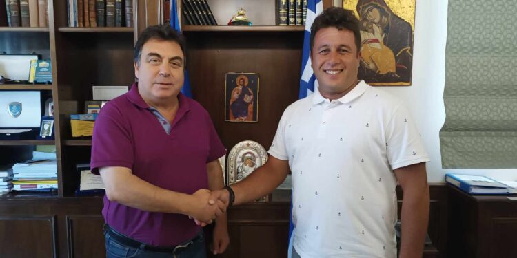 “ΕΝΩΜΕΝΟΙ ΑΛΛΑΖΟΥΜΕ ΤΟΝ ΠΥΡΓΟ”: Οι υποψήφιοι Σύμβουλοι της Δημοτικής Κοινότητας Κορυφής με τον συνδυασμό του Δημάρχου Παν. Αντωνακόπουλου