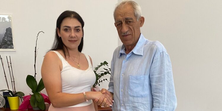 Συμπορεύεται με τον Γιάννη Λυμπέρη η Βαρβάρα Μπαντούνα!