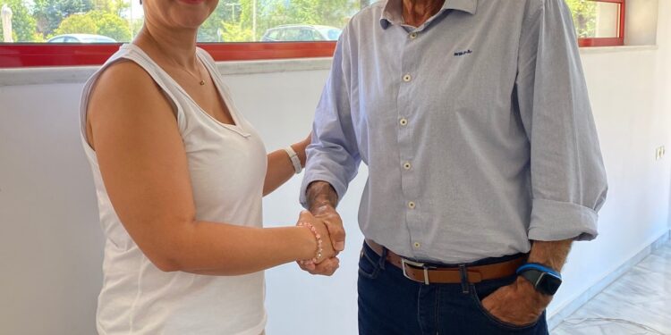 Η Ελένη Μπαρδούση- Χαβαριώτη από την Πηνεία με τον Γιάννη Λυμπέρη!