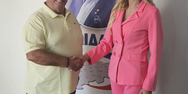 Στο πλευρό του Ανδρέα Παπαδάκου η Άννα Κορτέση!