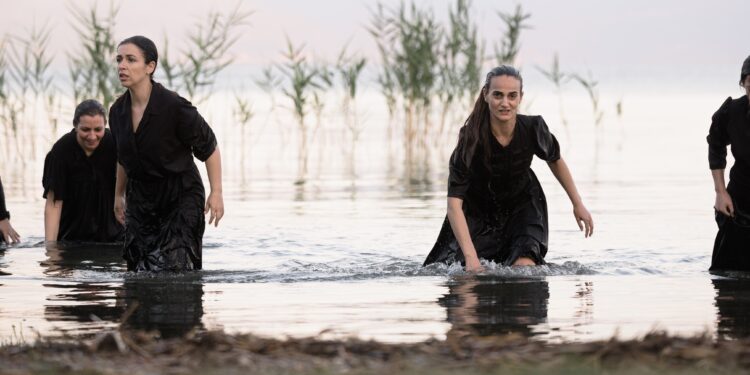 “ΜΙΛΩ ΣΕ ΣΕΝΑ, ΠΑΤΡΙΔΑ” από το ΔΗΠΕΘΕ Αγρινίου