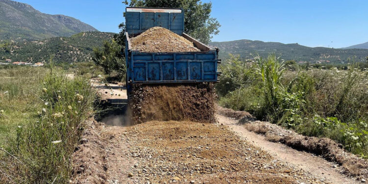 ΔΗΜΟΣ ΖΑΧΑΡΩΣ: Βελτίωση βατότητας αγροτικού δασικού οδικού δικτύου στην πόλη της Ζαχάρως