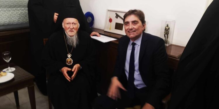 Συνάντηση του Κώστα Καρπέτα με τον Οικουμενικό Πατριάρχη κ.κ. Βαρθολομαίο