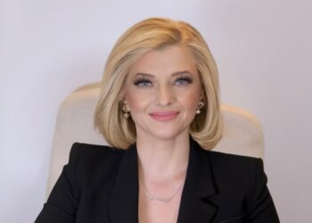ΔΙΟΝΥΣΙΑ ΑΥΓΕΡΙΝΟΠΟΥΛΟΥ: Μήνυμα για την έναρξη της νέας σχολικής χρονιάς