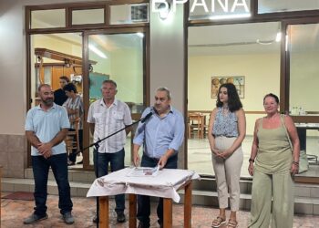 ΑΛΕΞΗΣ ΚΑΣΤΡΙΝΟΣ: “Έρχομαι με το κεφάλι ψηλά”