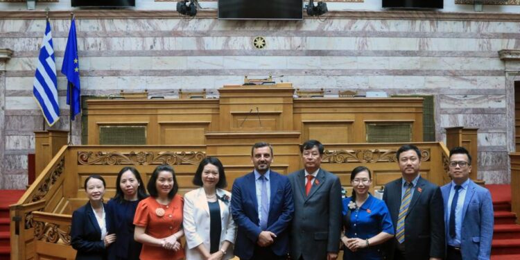 Συνάντηση Ιωάννη Πλακιωτάκη και Ανδρέα Νικολακόπουλου με αντιπροσωπεία της Σοσιαλιστικής Δημοκρατίας του Βιετνάμ