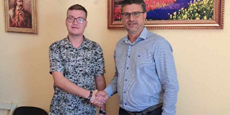 Ο Νίκος Αλτούνης στο πλευρό του Γιάννη Λέντζα