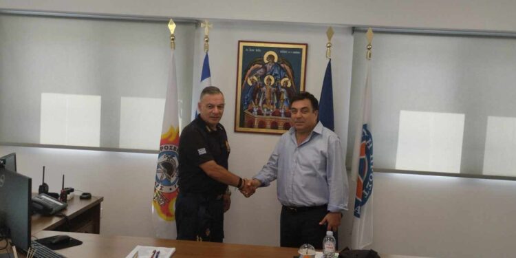 Επισκέψεις του δημάρχου Πύργου Παν. Αντωνακόπουλου στην Αστυνομική Διεύθυνση και την Πυροσβεστική Υπηρεσία
