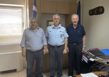 ΑΛΕΞΗΣ ΚΑΣΤΡΙΝΟΣ: Επίσκεψη με τον Αντιστράτηγο ε.α. Επίτιμο Υπαρχηγό ΕΛ.ΑΣ κ. Νικόλαο Σερέτη στον Αστυνομικό Διευθυντή Ηλείας