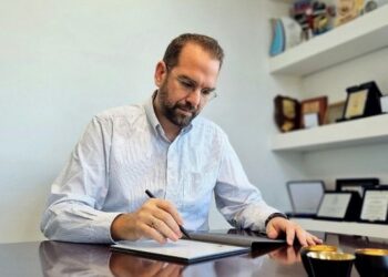 ΔΥΤΙΚΗ ΕΛΛΑΔΑ: Ψηφιοποιούνται 400 διαδικασίες και τα αρχεία των επαγγελματικών αδειών