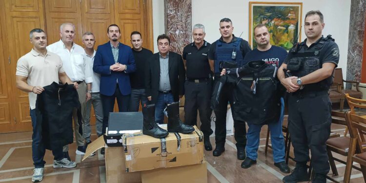ΔΗΜΟΣ ΠΥΡΓΟΥ: Δήμος Πύργου Επιχορήγηση υλικοτεχνικού εξοπλισμού στις υπηρεσίες της Αστυνομικής Διεύθυνσης Ηλείας
