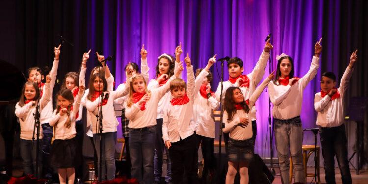 ΕΛΛΗΝΙΚΟ ΩΔΕΙΟ ΠΥΡΓΟΥ: Η Παιδική – εφηβική χορωδία ξεκινά της πρόβες της!