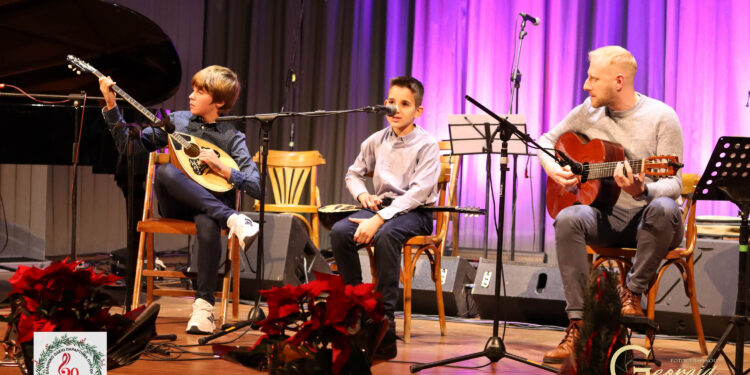 ΩΔΕΙΟ ΠΥΡΓΟΥ: Ανακαλύπτοντας την αστική λαϊκή μας μουσική!