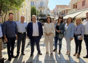 ΔΙΟΝΥΣΙΑ ΑΥΓΕΡΙΝΟΠΟΥΛΟΥ: Στο πλευρό της Περιφερειάρχου, Ρόδης Κράτσα, η Πρόεδρος της Επ. Περιβάλλοντος της Βουλής