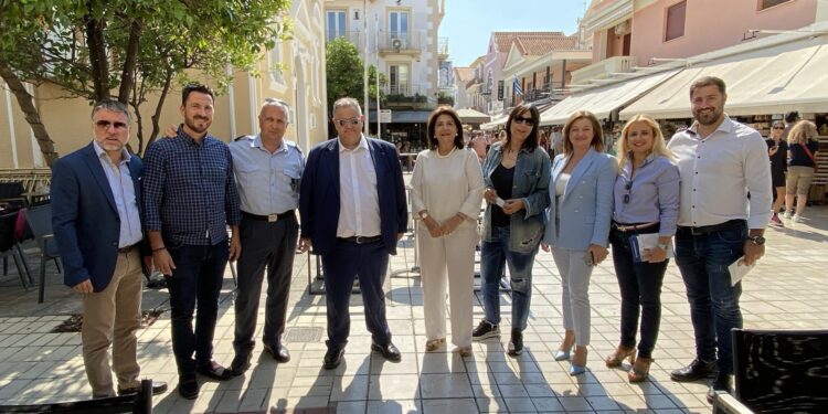 ΔΙΟΝΥΣΙΑ ΑΥΓΕΡΙΝΟΠΟΥΛΟΥ: Στο πλευρό της Περιφερειάρχου, Ρόδης Κράτσα, η Πρόεδρος της Επ. Περιβάλλοντος της Βουλής