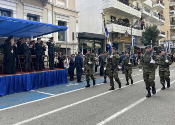 Με λαμπρότητα και υπερηφάνεια η παρέλαση στο Πύργο
