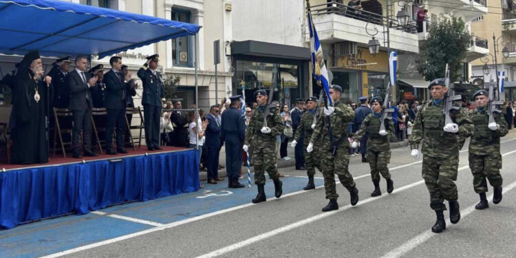 Με λαμπρότητα και υπερηφάνεια η παρέλαση στο Πύργο
