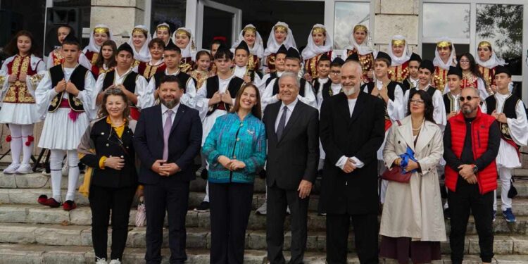 ΔΗΜΗΤΡΗΣ ΑΒΡΑΜΟΠΟΥΛΟΣ: Επίσκεψη στη Δερβιτσάνη Αλβανίας