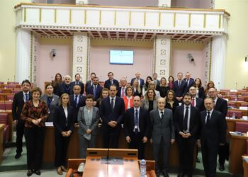 ΑΝΔΡΕΑΣ ΝΙΚΟΛΑΚΟΠΟΥΛΟΣ: «Κλειδί» η συνεργασία και ο διάλογος με τα εθνικά συμβούλια
