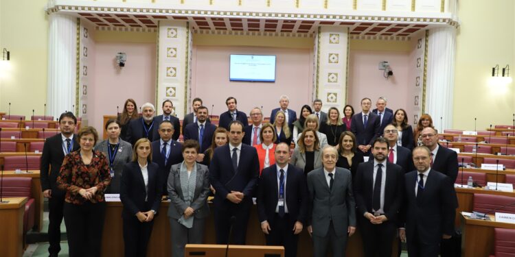 ΑΝΔΡΕΑΣ ΝΙΚΟΛΑΚΟΠΟΥΛΟΣ: «Κλειδί» η συνεργασία και ο διάλογος με τα εθνικά συμβούλια