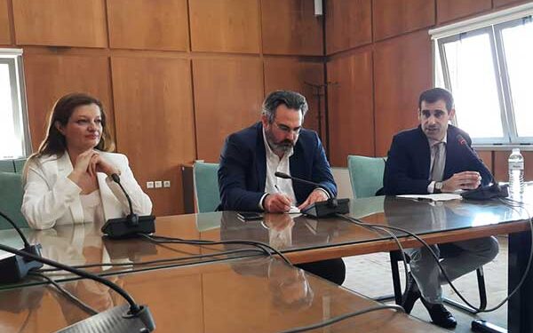 ΔΙΟΝΥΣΙΑ ΑΥΓΕΡΙΝΟΠΟΥΛΟΥ: Υπεγράφη η σύμβαση για την μελέτη του Ειδικού Πολεοδομικού Σχεδίου της Ηλείας