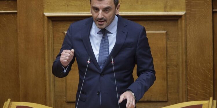 ΑΝΔΡΕΑΣ ΝΙΚΟΛΑΚΟΠΟΥΛΟΣ: “Η Γέννηση του Χριστού να γεμίσει με φως τις καρδιές μας!”