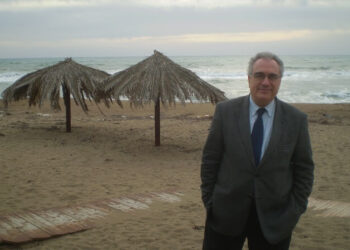 Η Ολύνα Ξενοπούλου συναντά τον πρόεδρο της Ε.Σ.Ε. Αλέξανδρο Κακαβά στο Πρώτο Πρόγραμμα της ΕΡΤ