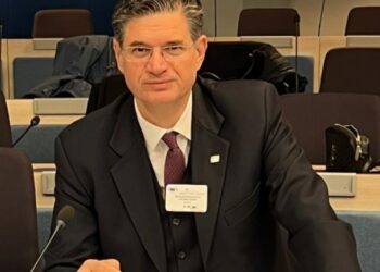 ΔΙΟΝΥΣΗΣ ΚΑΛΑΜΑΤΙΑΝΟΣ: “Η Ευρώπη έχει ανάγκη από ανθρωποκεντρικές πολιτικές”