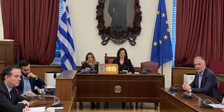 ΔΙΟΝΥΣΙΑ ΑΥΓΕΡΙΝΟΠΟΥΛΟΥ: “Η Ελλάδα μπορεί να γίνει ο ηγέτης του βιώσιμου τουρισμού στην ευρύτερη περιοχή”