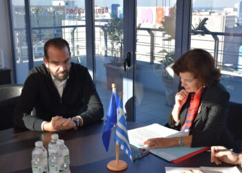 Συνάντηση του Νεκτάριου Φαρμάκη με την Πρέσβη της Γαλλίας
