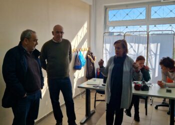 ΔΗΜΟΣ ΠΗΝΕΙΟΥ: Εμβολιασμός και παιδιατρική εξέταση παιδιών Ρομά στο πλαίσιο του προγράμματος “Υγεία για Όλους”