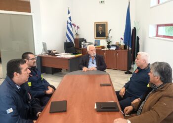 ΔΗΜΟΣ ΗΛΙΔΑΣ: Συνάντηση του Δήμαρχου με το νέο Διοικητή των Πυροσβεστικών Υπηρεσιών Ηλείας Περικλή Κουλκουβίνη