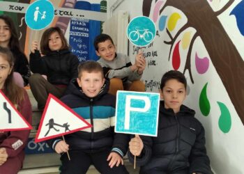 2ο ΔΗΜΟΤΙΚΟ ΣΧΟΛΕΙΟ ΠΥΡΓΟΥ: Μαθήματα Κυκλοφοριακής Αγωγής από το Τμήμα της Τροχαίας Πύργου