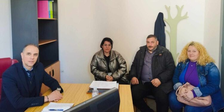 ΔΗΜΟΣ ΗΛΙΔΑΣ: Μία ακόμα συνάντηση με τις σχολικές καθαρίστριες, αυτή τη φορά με τον αρμόδιο αντιδήμαρχο Αλέξανδρο Γεωργουλή