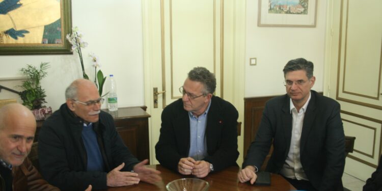 Κοινή δέσμευση η συνεχής επικοινωνία για προώθηση λύσεων των σοβαρών  ζητημάτων που αντιμετωπίζει ο Δήμος