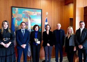 ΔΗΜΟΣ ΑΡΧΑΙΑΣ ΟΛΥΜΠΙΑΣ: Συνάντηση της Πρέσβειρας της Γαλλίας με τον Δήμαρχο Άρη Παναγιωτόπουλο