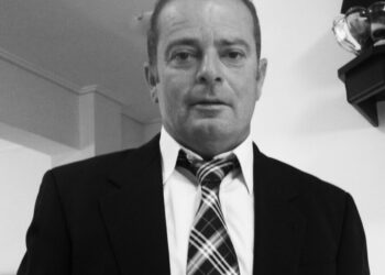 Ο Δήμαρχος Ήλιδας αποχαιρετά τον επί σειρά ετών πρόεδρο της Ροβιάτας Νίκο Κωνσταντόπουλο