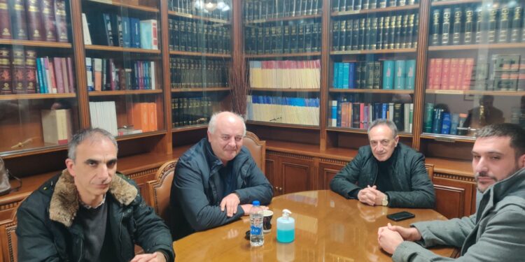 ΝΙΚΟΣ ΚΑΡΑΘΑΝΑΣΟΠΟΥΛΟΣ ΑΠΟ ΤΗΝ ΑΜΑΛΙΑΔΑ: “Το ΚΚΕ βρίσκεται στο πλευρό των δικηγόρων”