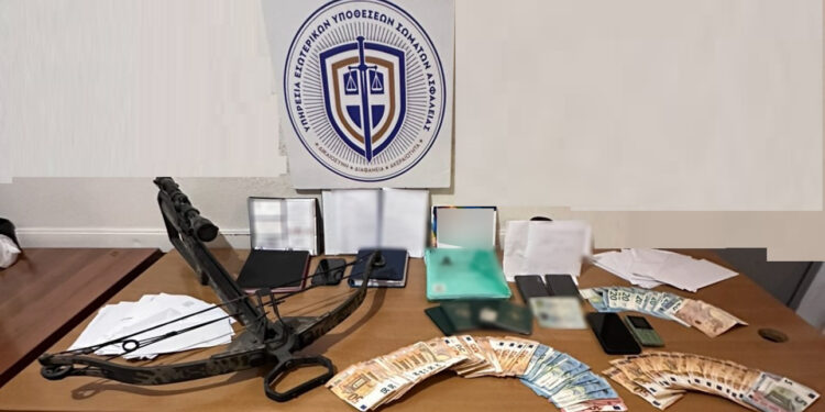 ΗΛΕΙΑ: Σύλληψη ιατρού και τριών ακόμη ατόμων για υπόθεση έκδοσης – χορήγησης ψευδών ιατρικών βεβαιώσεων σε αλλοδαπούς