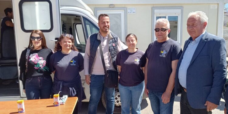 ΔΗΜΟΣ ΗΛΙΔΑΣ: Εμβολιασμός κατά της ιλαράς από τον Δήμο  και τον ΕΟΔΥ, σε παιδιά οικογενειών Ρομά συνοικιών της Αμαλιάδας