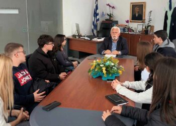 ΔΗΜΟΣ ΗΛΙΔΑΣ: Συζήτηση με μαθητές της Αμαλιάδας για την ανάπτυξη εναλλακτικών μορφών τουρισμού στο Δήμο