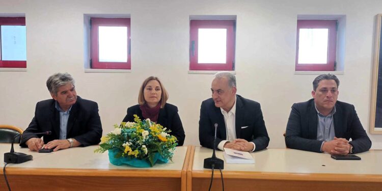 ΔΗΜΟΣ ΗΛΙΔΑΣ: Επίσκεψη από τον Ευρωβουλευτή της Ν.Δ. Μανώλη Κεφαλογιάννη