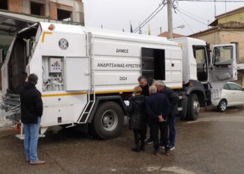 Νέο μηχάνημα πλύσης κάδων απορριμμάτων