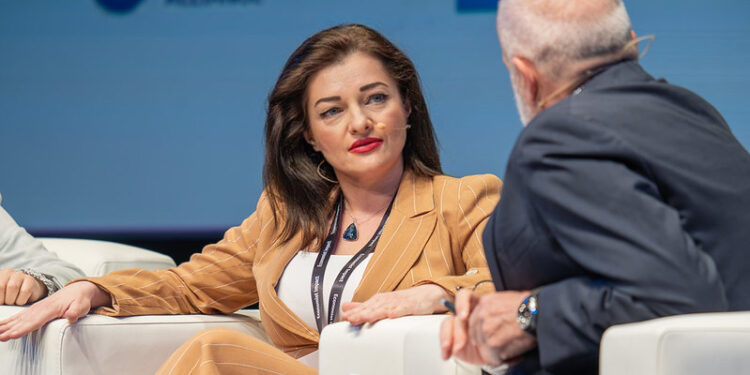 ΔΙΟΝΥΣΙΑ ΑΥΓΕΡΙΝΟΠΟΥΛΟΥ: Πρόσκληση για επενδύσεις στη γαλάζια οικονομία της Ελλάδας