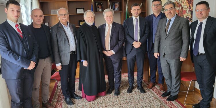 Δημιουργούν εταιρεία μη κερδοσκοπικού  σκοπού με την ονομασία “ΑΜΦΙΚΤΥΟΝΙΑ ΕΠΕΙΩΝ ΓΗ” (φωτος και βίντεο)