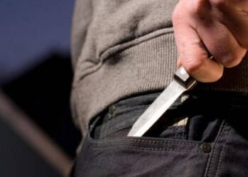 ΠΥΡΓΟΣ: Του κατέσχεσαν μαχαίρι