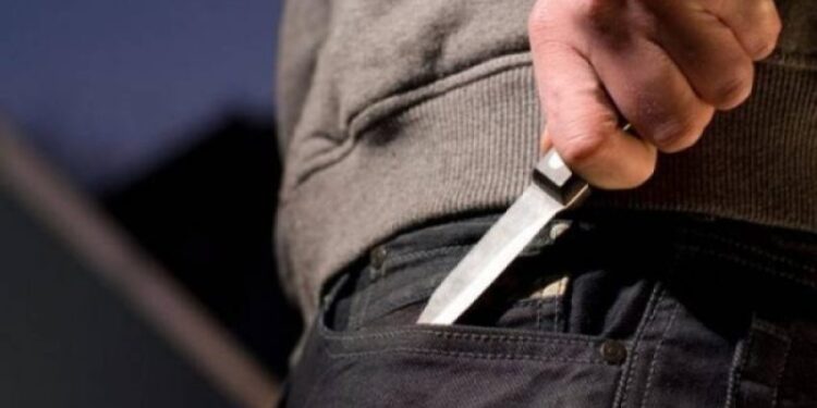 ΠΥΡΓΟΣ: Του κατέσχεσαν μαχαίρι